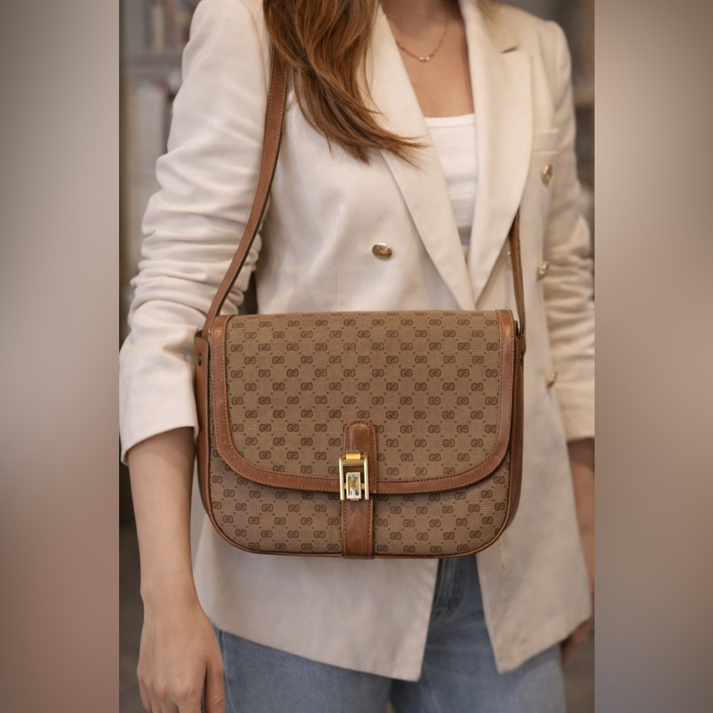 Gucci Micro GG Supreme shoulder bag